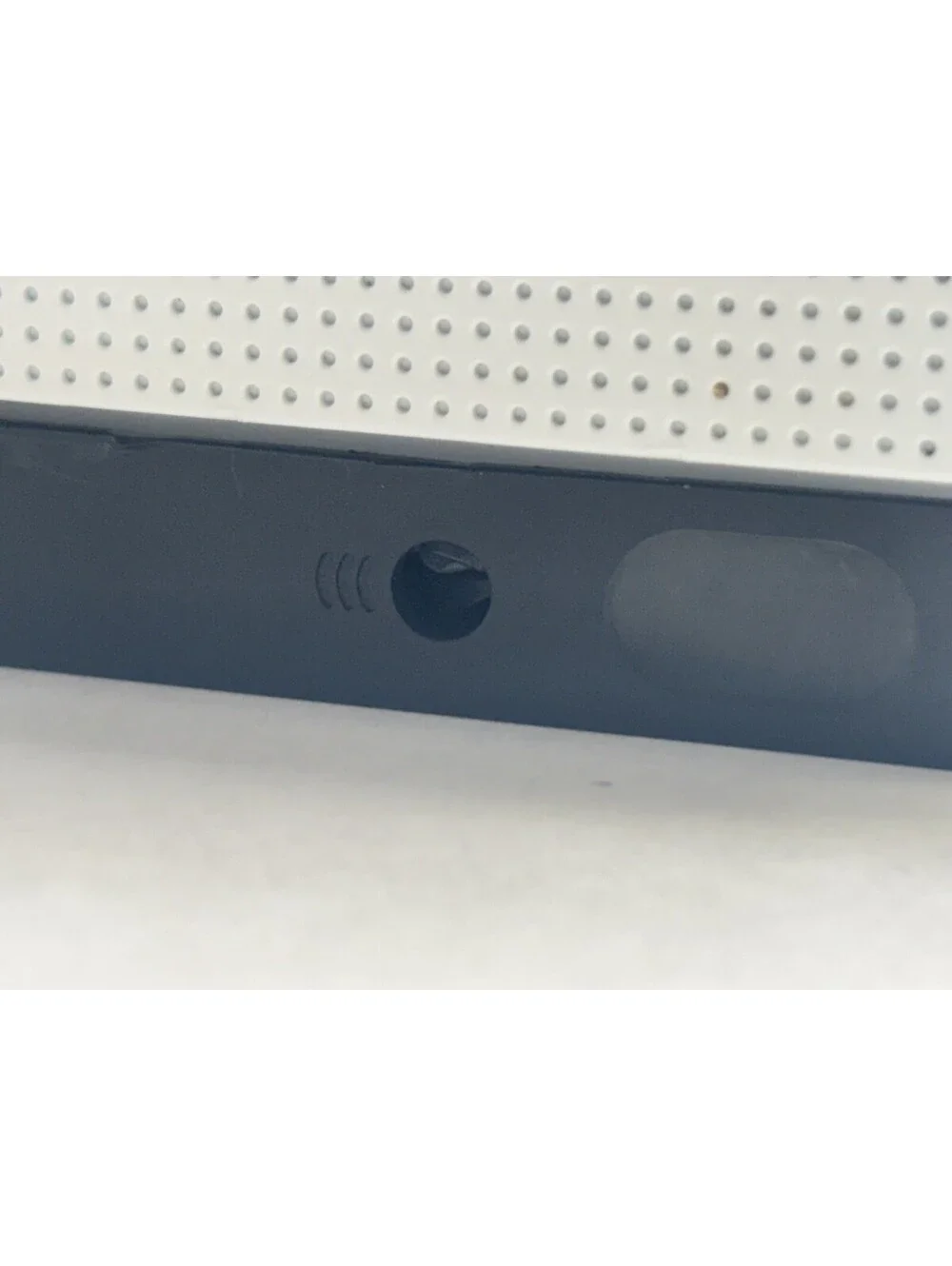 Microsoft Xbox One S Console Model 1681 FOR PARTS Turns Off After Turning On